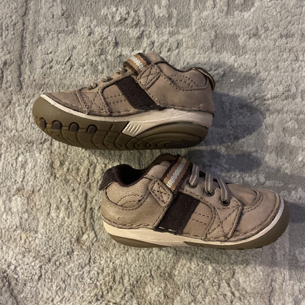 Stride Rite Baby Toddler Shoes Sneakers Artie Brown Sz 3.5W Boys Flexible Soft - Picture 3 of 8